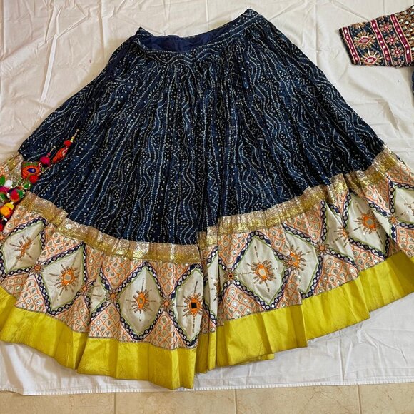 Traditional Bandhani Lehenga - Picture 2 of 6